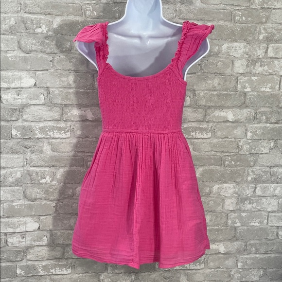 Hollister Pink flutter sleeve smocked Romper dress - Picture 3 of 8